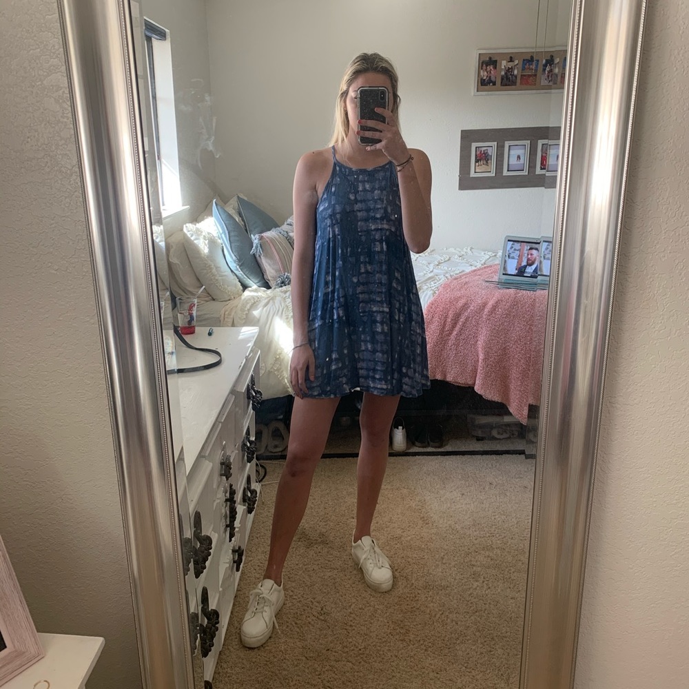 Short flowy dress